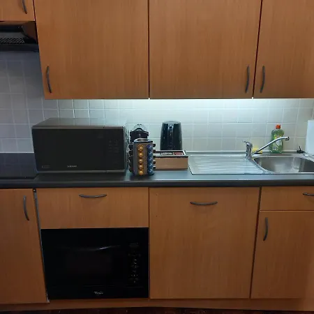 Zee Zon En Zwem Lägenhet